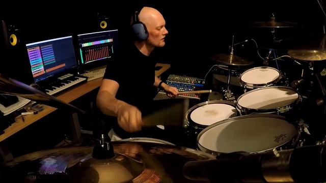 Losfer words (Big 'Orra) - Iron Maiden (Drum Cover) смотреть онлайн