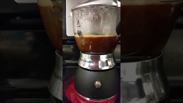Bialetti Mukka Express Glass Cappuccino Maker смотреть онлайн