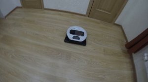 Робот-пылесос SAMSUNG SR10M7010UW  в Работе!