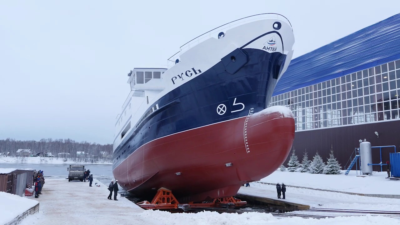 Завод Пелла _ судно _Русь_ проекта 03070 смотреть онлайн