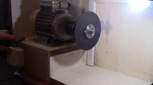 Самодельный наждак. Проще не придумать.