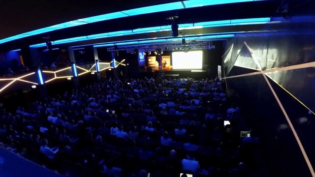 Laurie Voss: What everybody should know about npm - JSConf Budapest 2016 смотреть онлайн