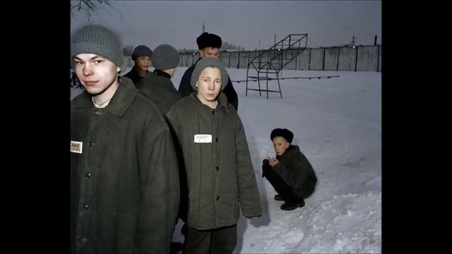 Как на тюрьме в хату заходят смотреть онлайн