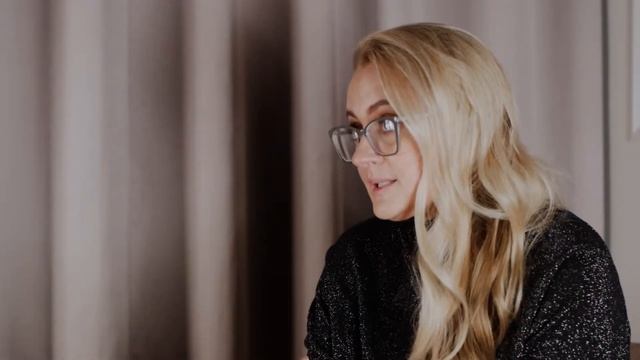 Почему человек самоутверждается за счёт других? смотреть онлайн