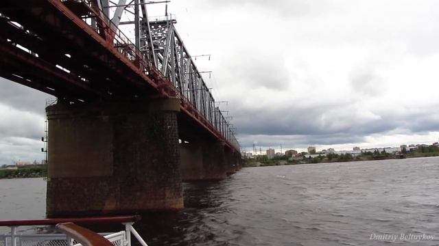 Речная прогулка на теплоходе Козьма Минин смотреть онлайн