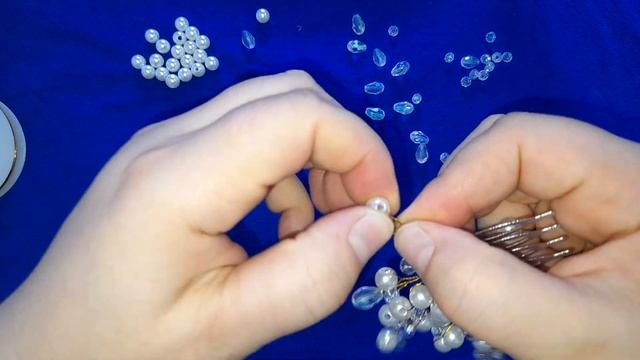 #МК #DIY Как сделать гребешок для волос своими руками из бусин | Мастер класс | украшение для волос смотреть онлайн