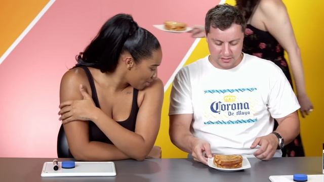 Stoners Guess The Celebrity Stoner Food! смотреть онлайн