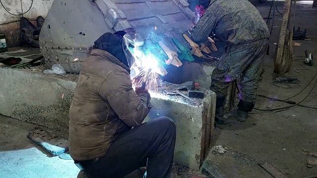 Сварка и ремонт ковша экскаватора смотреть онлайн