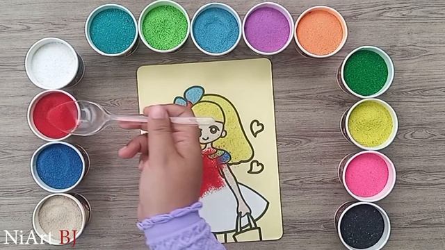 Colored Sand Painting Beautiful Girl with Heart / Красивая девушка рисует песком / सैंड पेंटिंग गर् смотреть онлайн