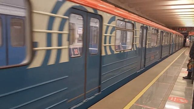 электропоезд 81-717 Посадки нет смотреть онлайн