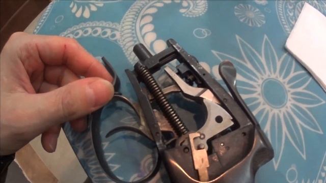 Как почистить ружьё Иж-27ЕМ!Чистка оружия!Как быстро почистить ружьё! смотреть онлайн