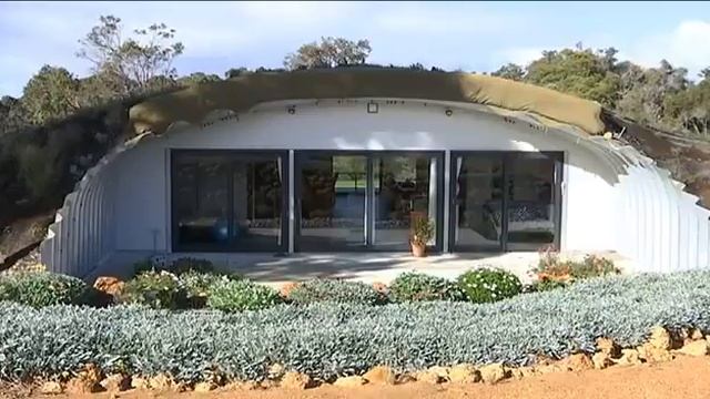 Австралиец построил подземный дом, который не требует ни обогрева, ни охлаждения смотреть онлайн