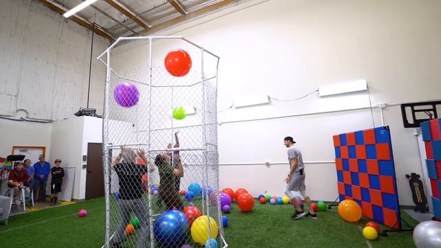NINJA Dodgeball Challenge!! ? смотреть онлайн