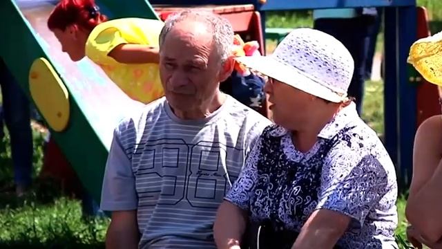 В воскресенье, 8 июля, в парке Белый шарыповцы отметили День семьи, любви и верности смотреть онлайн