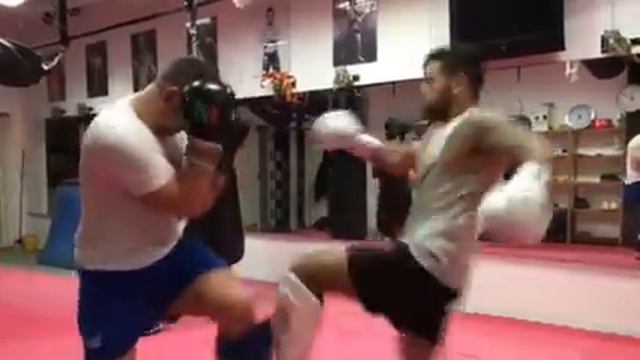 Christian Brorhilker el POTRO GERMANO vs Mousid gym смотреть онлайн