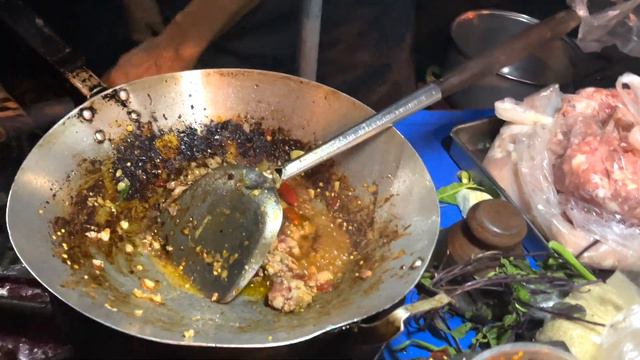 Pad Kra Pao | Pork and Holy Basil-Stir-Fry | Thai Street Food смотреть онлайн