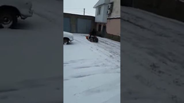 Квадроцикл с отвалом смотреть онлайн