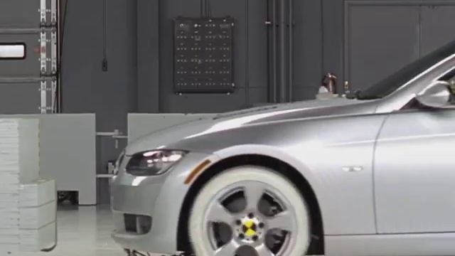 2007 BMW 3 series convertible moderate overlap IIHS crash test смотреть онлайн