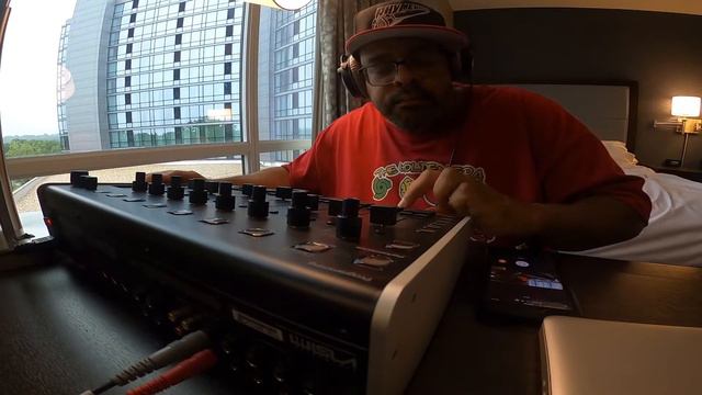 ISLA INSTRUMENTS S2400 12bit sampling drum machine (demo42) смотреть онлайн