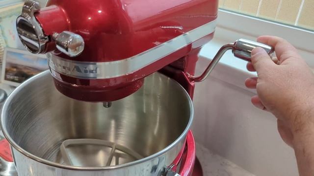 KitchenAid KSM7586PCA 7 Quart Pro Line Stand Mixer Candy Apple Red Review смотреть онлайн
