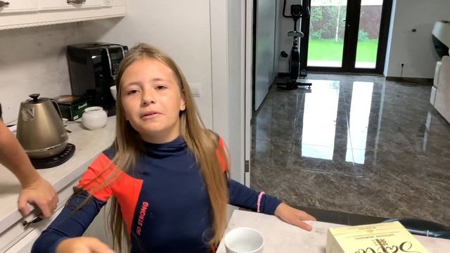 ВЛОГ МОЯ НОВАЯ ПРИЧЕСКА , ПОКРАСИЛА ВОЛОСЫ , ПОКУПКИ ПРОДУКТОВ В АШАН МЕГА смотреть онлайн