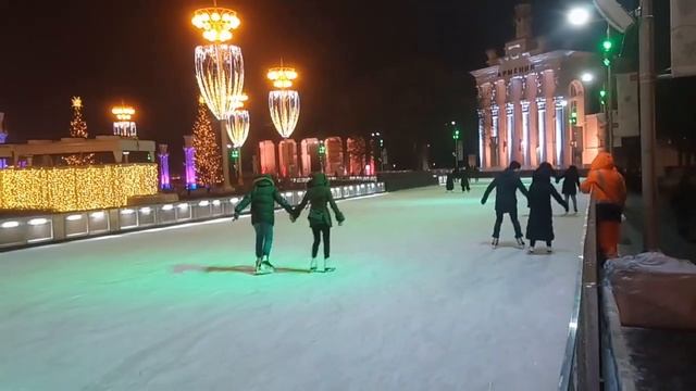 Счастливые Капот не Открывают! С Наступающим 2020! смотреть онлайн