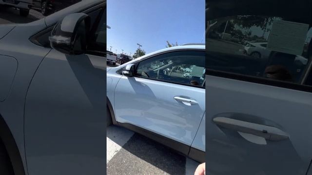 2023 Chevrolet BOLT EUV Ice Blue Metallic смотреть онлайн