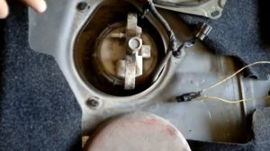 как заменить бензонасос на ниссан ноте часть первая снятие