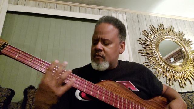 Beginner Bass lessons: More Octave Practice (@Oldscooz) channel смотреть онлайн