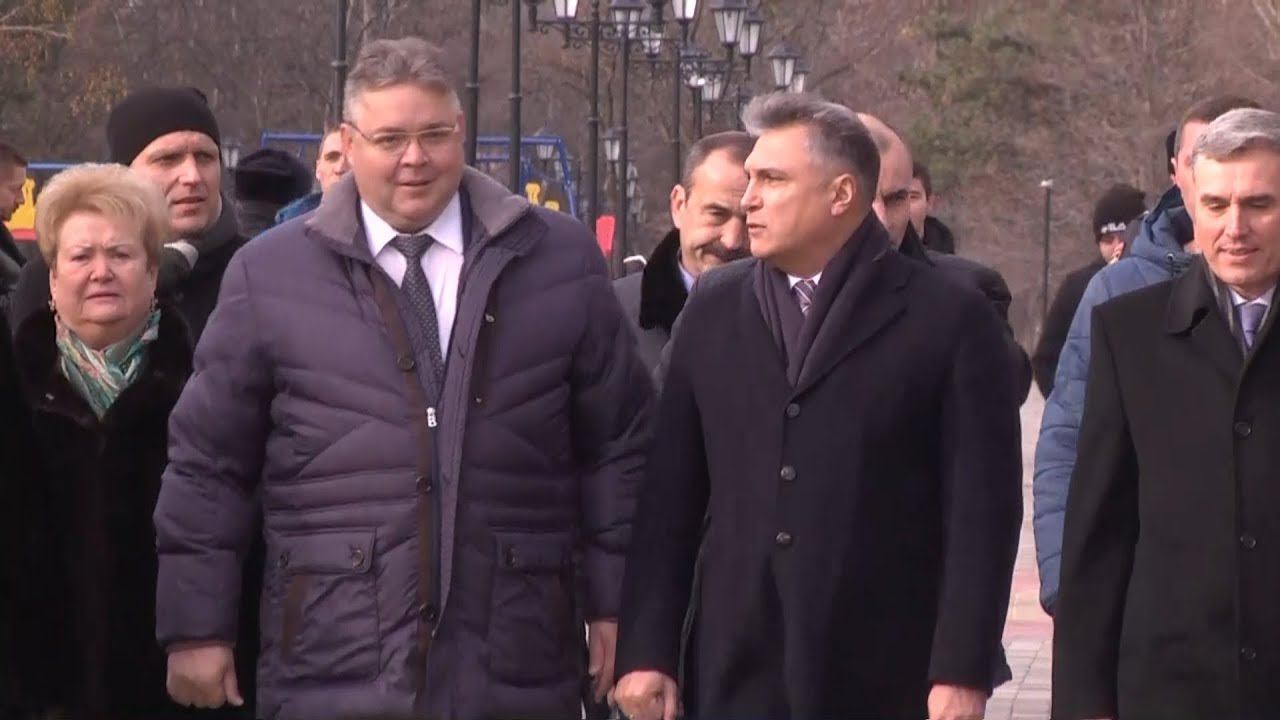 В Пятигорске после реконструкции открылся Комсомольский парк смотреть онлайн