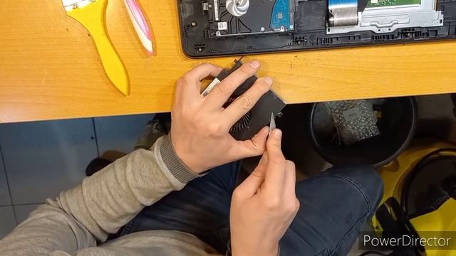 Разбор и чистка сичтемы охлаждения ноутбука PNQ-174 смотреть онлайн