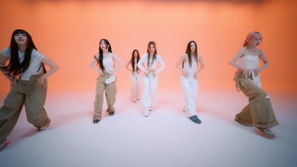 [NMIXX] “Love Me Like This" Performance Video