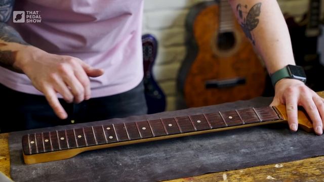 Mick’s 1961 Fender Stratocaster Gets A Refret [During A Fascinating Chat With Matt From Monty’s] смотреть онлайн