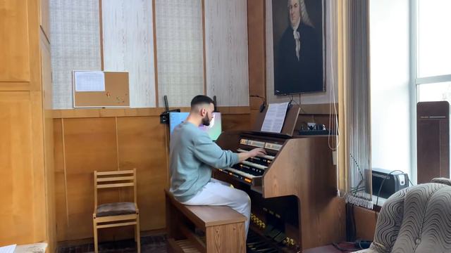 J.S. Bach. Trio-sonata e-moll, BWV 528: 3 Vivace (Deniz Onal) смотреть онлайн