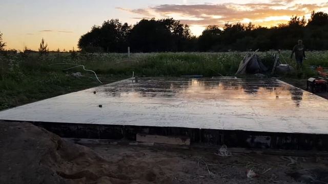 Загородное строительство. Строим фундамент под баню. Баня 4 - Плита готова!