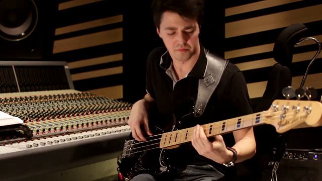 Bernard Wright - Just Chillin' Out [Bass Cover] смотреть онлайн