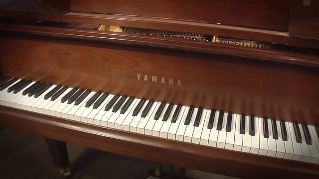 Yamaha GH1 5'3" Baby Grand Piano Walnut (#2910889) смотреть онлайн