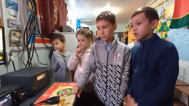 2 б класс 7 школа г Азнакаево слушаем космонавтов 4 смотреть онлайн