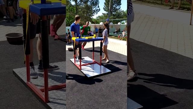 Чемпионат ПМР по Армрестлинг / кат 90 кг / 8 поединков смотреть онлайн