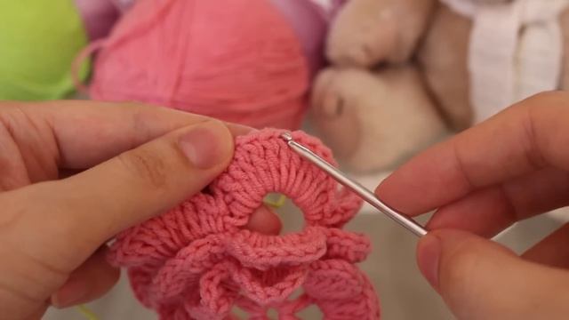 РОЗА В КВАДРАТЕ. САМАЯ КРАСИВАЯ И ОБЪЕМНАЯ РОЗА. ОЧЕНЬ ПОДРОБНЫЙ МАСТЕР-КЛАСС. ROSE squared Crochet смотреть онлайн