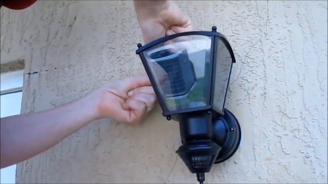 Installing a Secure Home Motion Activated Outdoor Wall Light смотреть онлайн