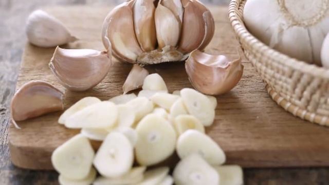 Хомиладор Аёл Саримсок Еса Нима Булишини Куринг смотреть онлайн