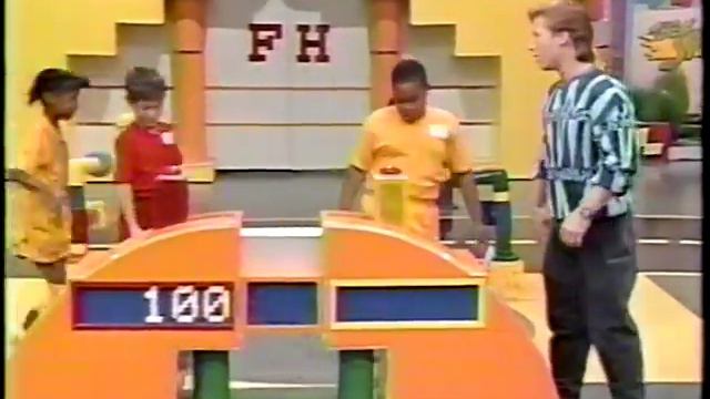 "Fun House" with Eric Hays, Carrie Holmerud, J.D. Roth, Bernard, Leticia смотреть онлайн