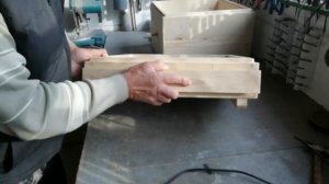 Дно для улья дадан с сеткой.