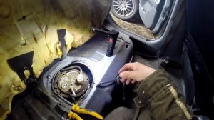 Замена топливного фильтра и насоса на KIA RIO 2.