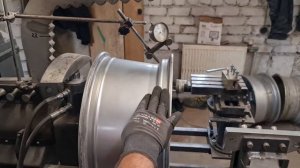 Теория исправления восьмёрки на автомобильном диске.