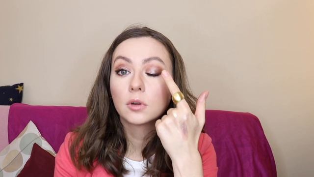 Коробка LOOKFANTASTIC x Revolution Limited Edition Beauty Box смотреть онлайн