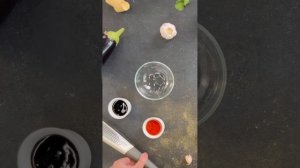 Теплый салат из баклажан в азиатском стиле!