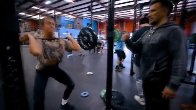 Лагерь Мэйхем Фронинга перед OPEN 2023 | Перевод CF92 смотреть онлайн