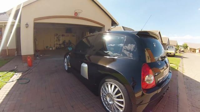 Renault Clio V6 смотреть онлайн